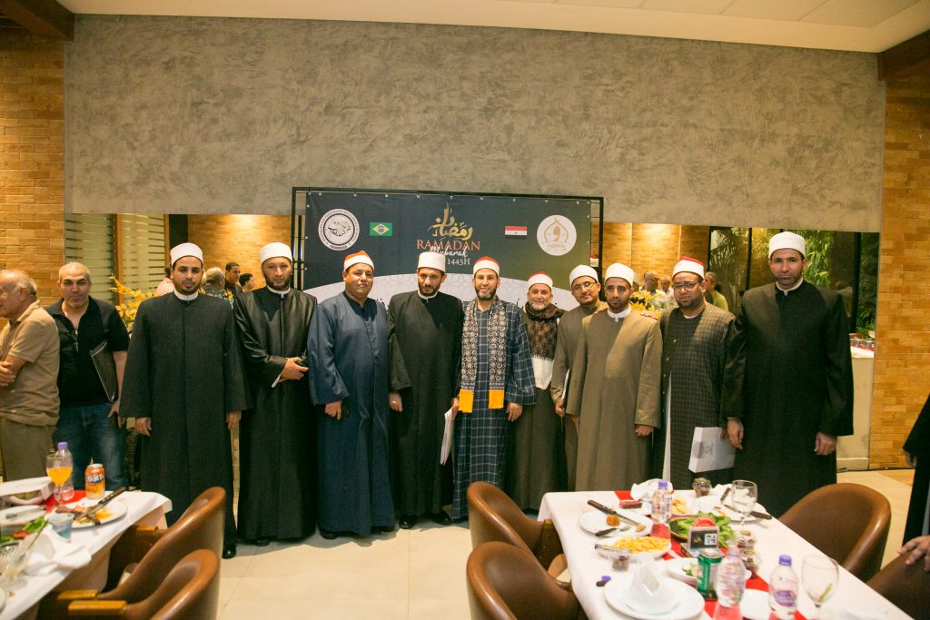 FAMBRAS promove Iftar em homenagem aos sheikhs enviados pelo Ministério do Awqaf do Egito
