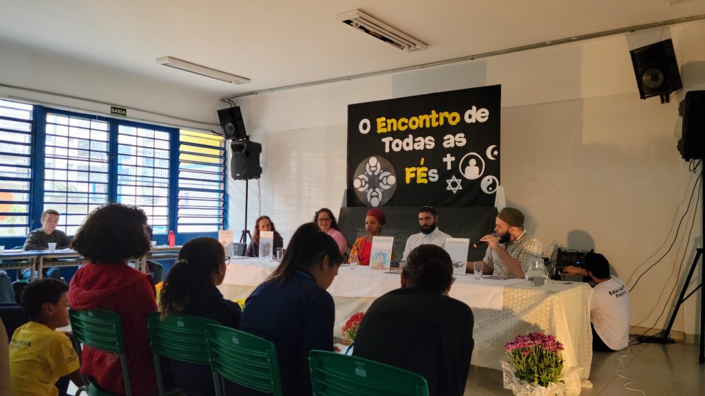 FAMBRAS promoveu o projeto Islam nas Escolas e realizou palestra sobre a religião e cultura islâmica